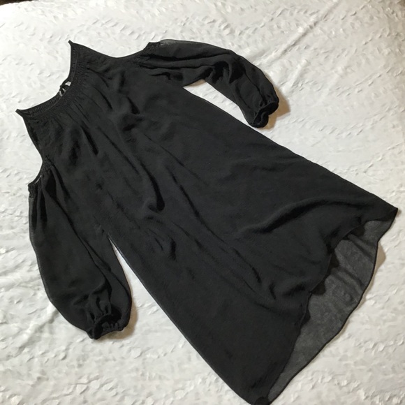 Max Studio Dresses & Skirts - Boho cold shoulder black flowy dress ruched tie S